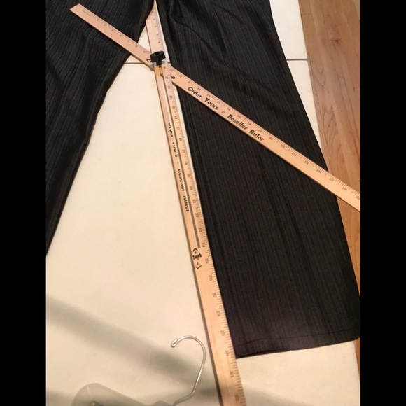 Kenneth Cole Reaction  size 12 high rise grey black pinstripe wide leg trousers - Picture 12 of 12